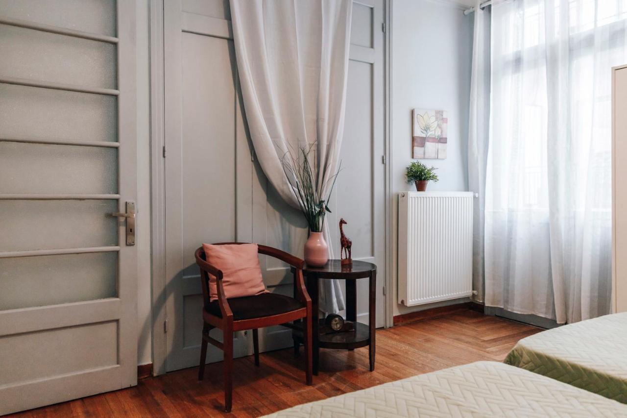 Monastiraki-Psiri, Old Town, 3-Bdr Apt, Sleep 6-10P, Spacious Court Yard أثينا المظهر الخارجي الصورة