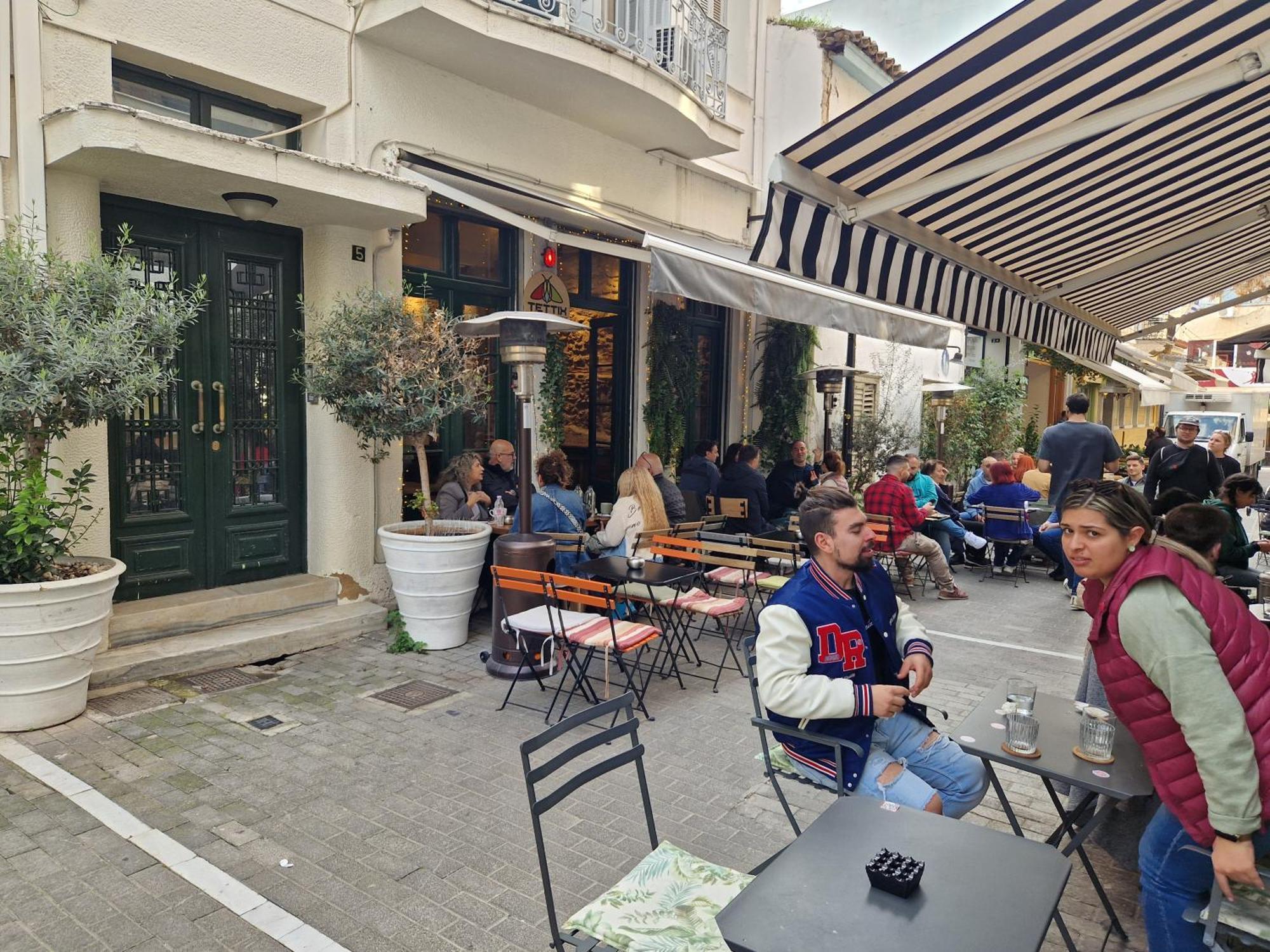 Monastiraki-Psiri, Old Town, 3-Bdr Apt, Sleep 6-10P, Spacious Court Yard أثينا المظهر الخارجي الصورة